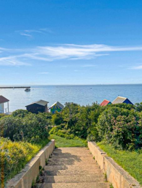 Cozy cottage by the beach in Mornington
